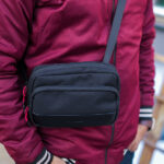 WIWU Essen 2 in 1 Crossbody Storage Bag Travel Pouch